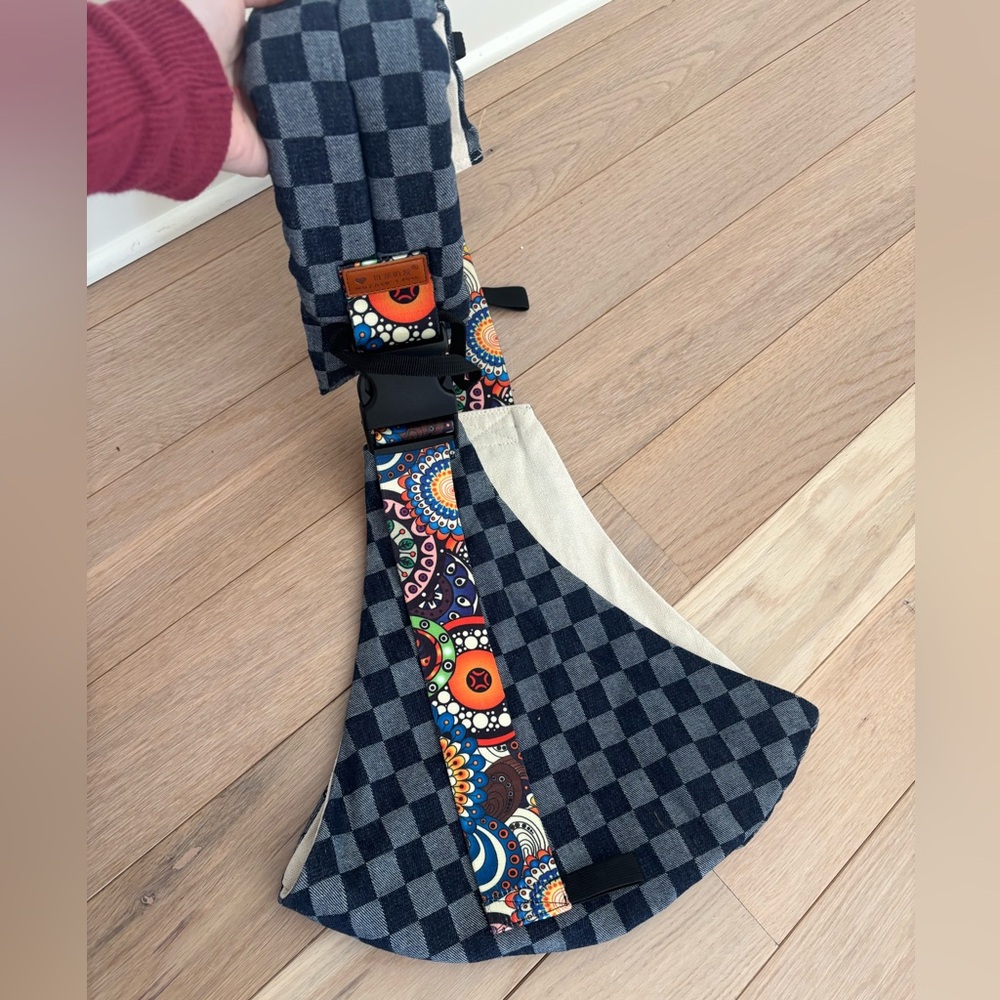 Amazon Kids Sling Carrier - Blue, Navy Pattern - Picture 3 of 5